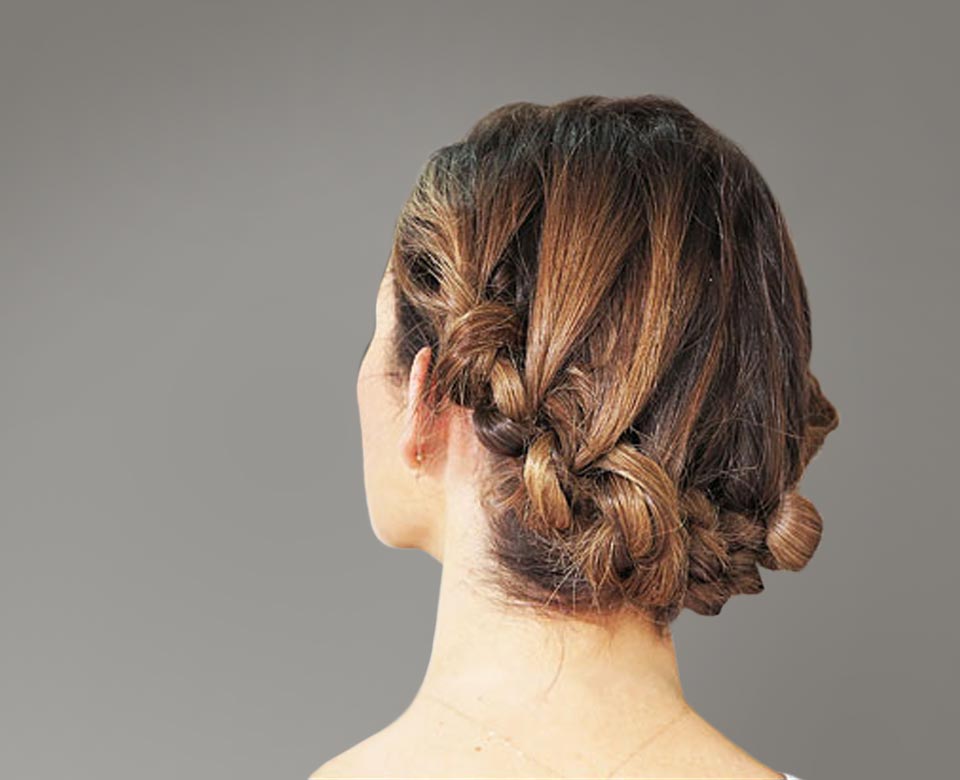 Scunci Video Tutorials Knotted crown braid learn how! SCUNCI